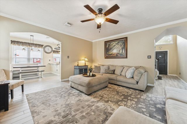 1802 Valero Street, Friendswood, TX 77546