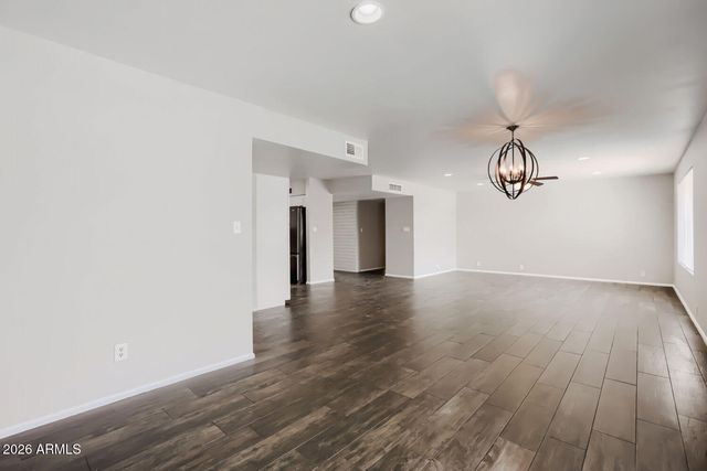 4005 W CAROL Avenue, Phoenix, AZ 85051