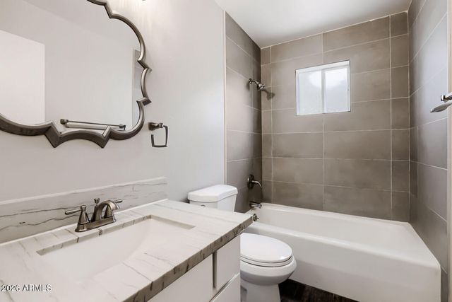 4005 W CAROL Avenue, Phoenix, AZ 85051