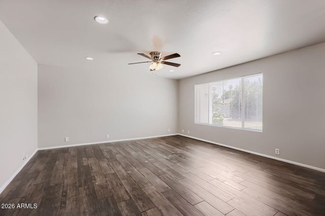 4005 W CAROL Avenue, Phoenix, AZ 85051