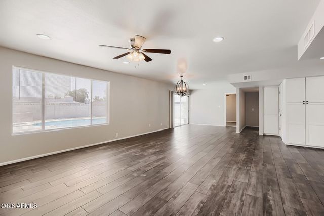 4005 W CAROL Avenue, Phoenix, AZ 85051
