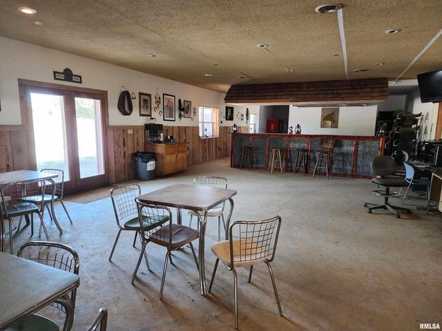 1230 US Hwy 45 N, Vienna, IL 62995