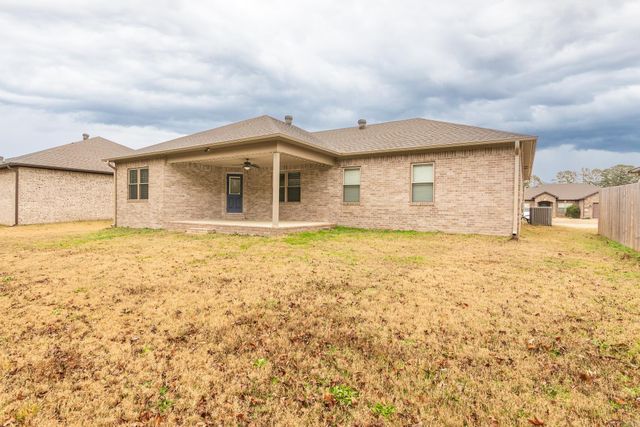 38 Arbor Trail Drive, Cabot, AR 72023