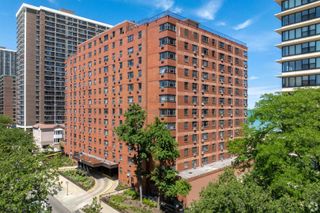 5815 N Sheridan Road 415, Chicago, IL 60660