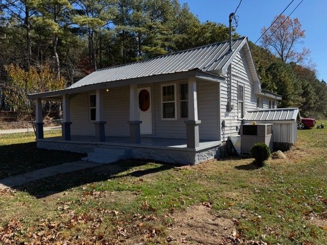 1758 Midway Rd, Sewanee, TN 37375