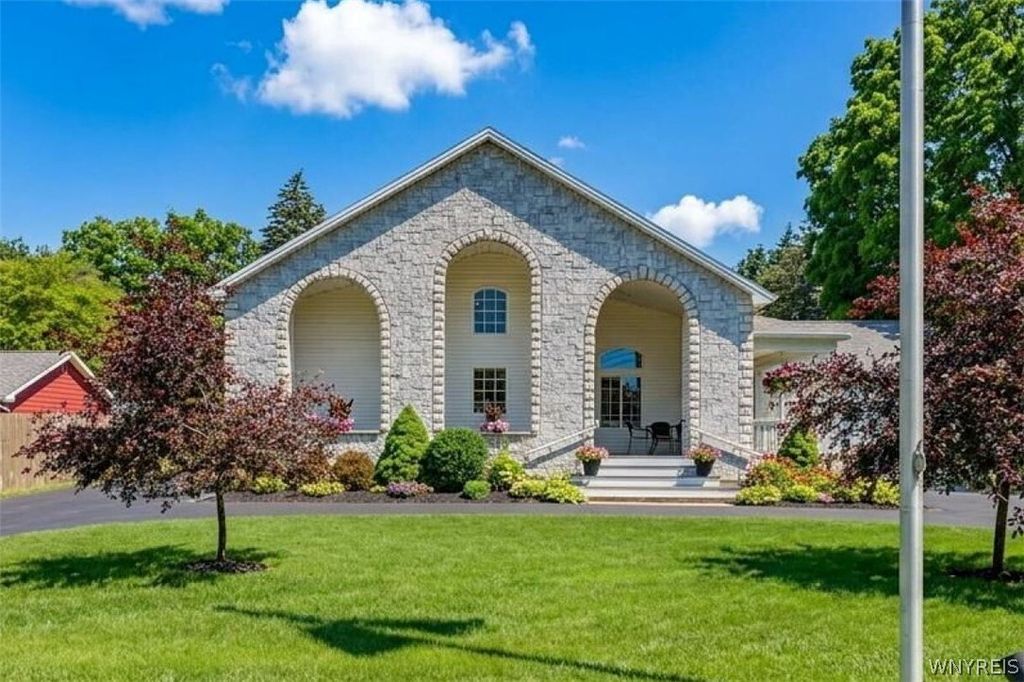 6790 Gowanda State Road, Hamburg, NY 14075