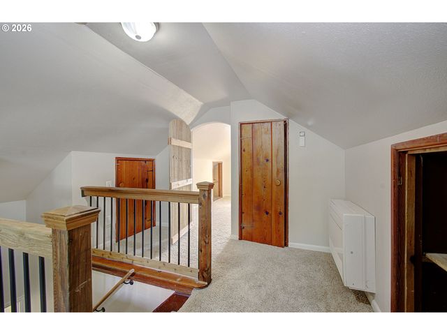 779 WASHINGTON St, Woodland, WA 98674