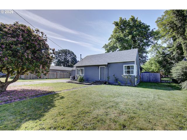 779 WASHINGTON St, Woodland, WA 98674