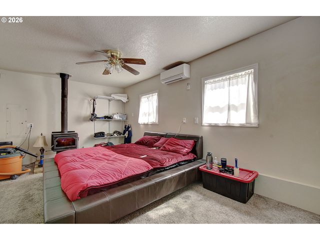 779 WASHINGTON St, Woodland, WA 98674