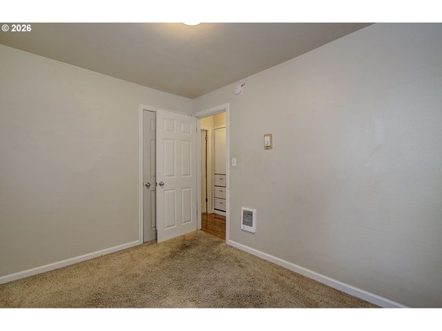 779 WASHINGTON St, Woodland, WA 98674