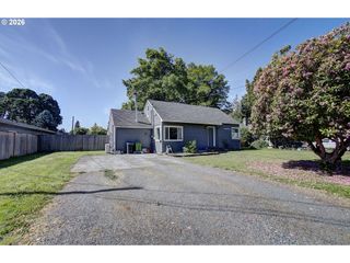 779 WASHINGTON St, Woodland, WA 98674