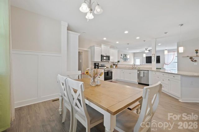1544 Farmington Hills Drive, Conover, NC 28613