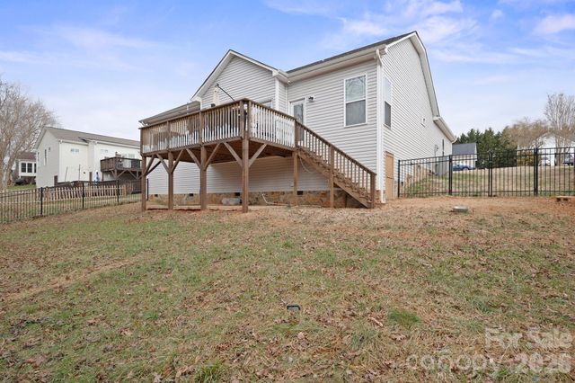 1544 Farmington Hills Drive, Conover, NC 28613