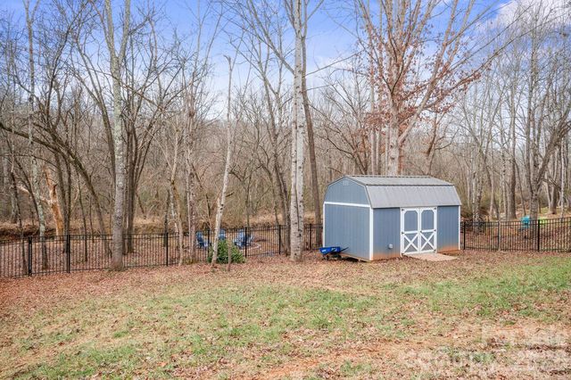 1544 Farmington Hills Drive, Conover, NC 28613