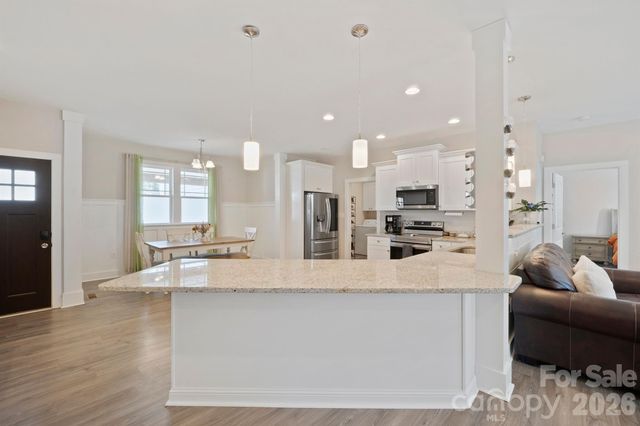 1544 Farmington Hills Drive, Conover, NC 28613
