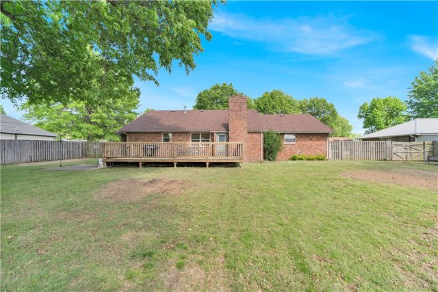 806 Dorman Street, Springdale, AR 72762