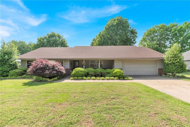 806 Dorman Street, Springdale, AR 72762