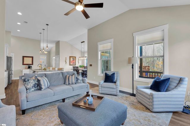 621 Longfellow Way, Simpsonville, SC 29681