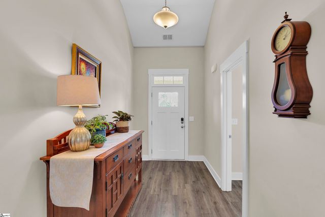 621 Longfellow Way, Simpsonville, SC 29681