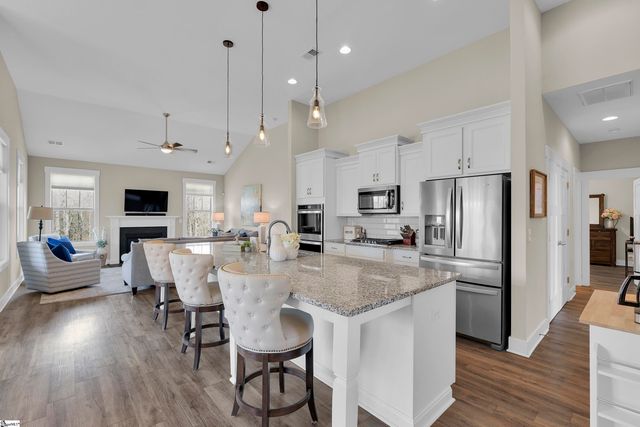 621 Longfellow Way, Simpsonville, SC 29681