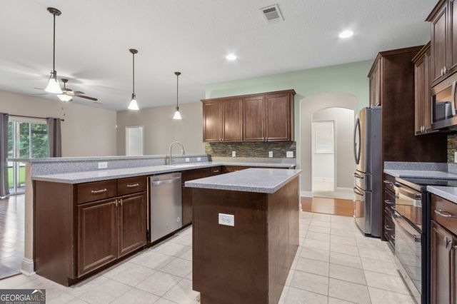 234 Waters Edge Drive, Kingsland, GA 31548