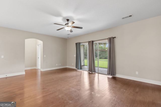 234 Waters Edge Drive, Kingsland, GA 31548