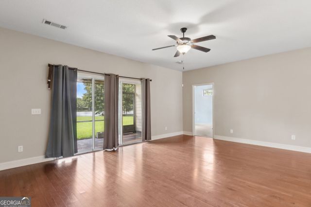 234 Waters Edge Drive, Kingsland, GA 31548