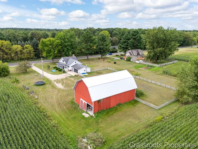 6196 W Sidney Road, Sidney, MI 48885