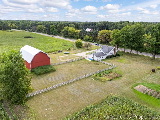 6196 W Sidney Road, Sidney, MI 48885