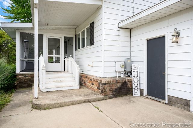 6196 W Sidney Road, Sidney, MI 48885