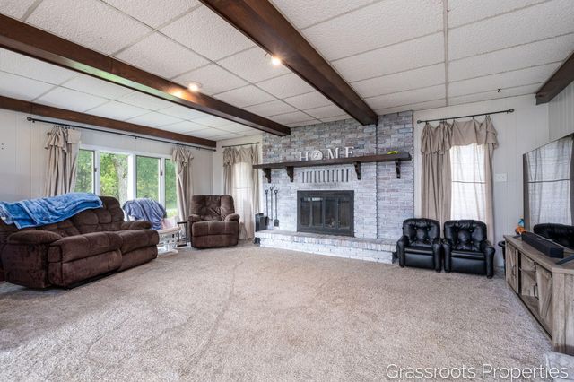 6196 W Sidney Road, Sidney, MI 48885