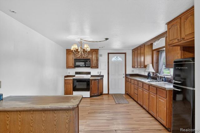18944 Doyle Road, Gregory, MI 48137