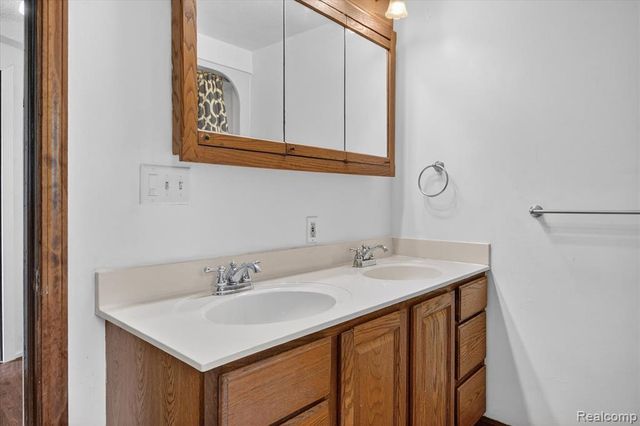 18944 Doyle Road, Gregory, MI 48137
