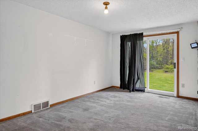 18944 Doyle Road, Gregory, MI 48137