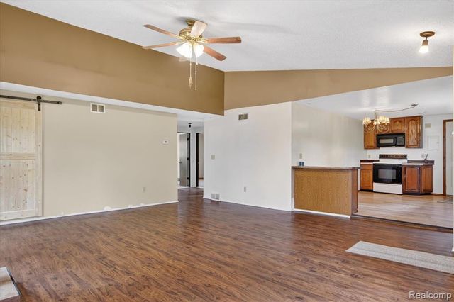 18944 Doyle Road, Gregory, MI 48137