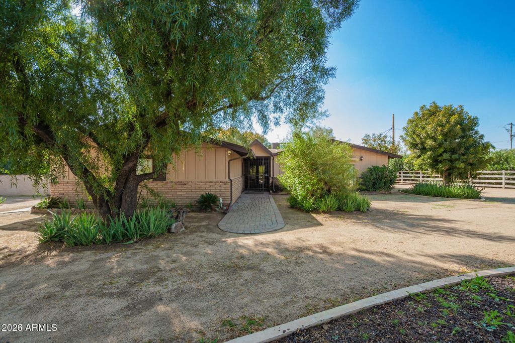 6419 E Cactus Road, Scottsdale, AZ 85254