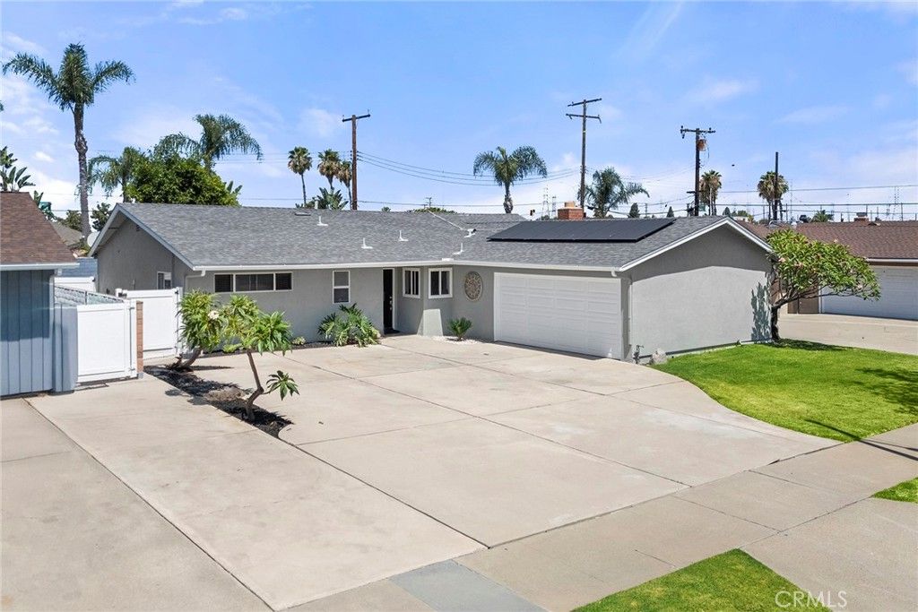 Image 2 of property listing at 1260 N Sacramento, Orange, CA 92867