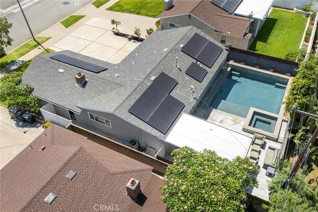 Image 4 of property listing at 1260 N Sacramento, Orange, CA 92867