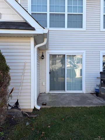 139 Ruth Court, Middletown, NY 10940