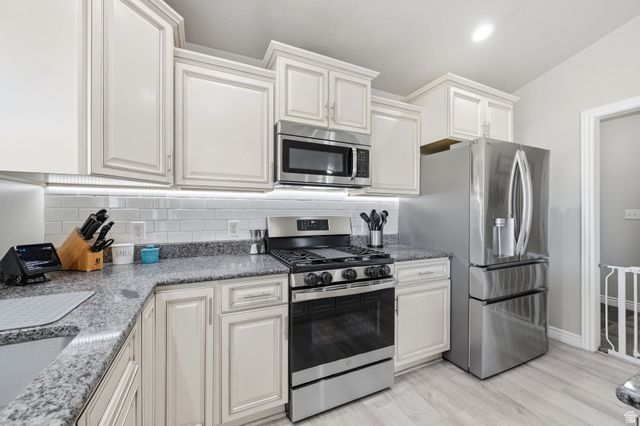 1197 E RAVEN WAY, Eagle Mountain, UT 84005