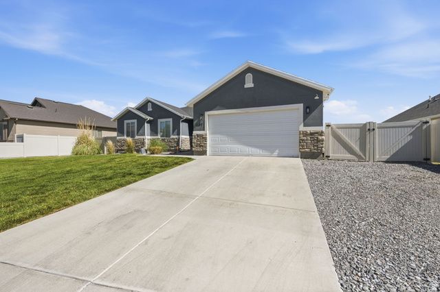 1197 E RAVEN WAY, Eagle Mountain, UT 84005