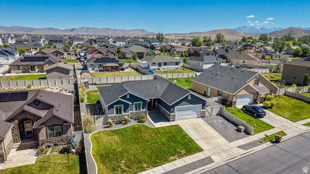 1197 E RAVEN WAY, Eagle Mountain, UT 84005
