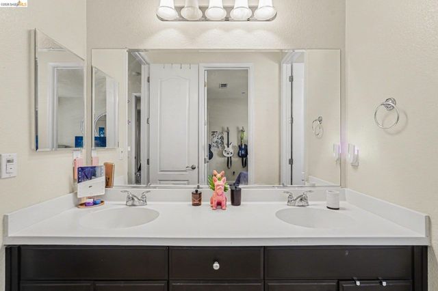 1405 Ridgefield Ct, Brentwood, CA 94513