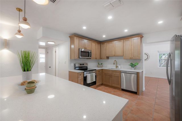 5333 53RD STREET N, St Petersburg, FL 33709