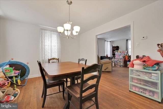 1611 ELK AVE, Pottsville, PA 17901