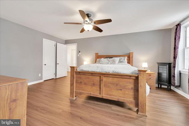 1611 ELK AVE, Pottsville, PA 17901