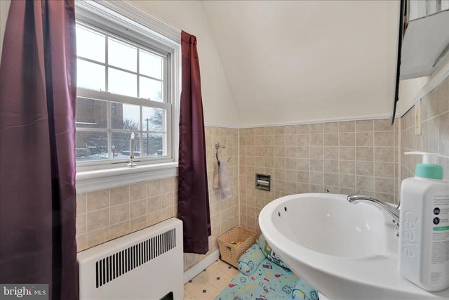 1611 ELK AVE, Pottsville, PA 17901