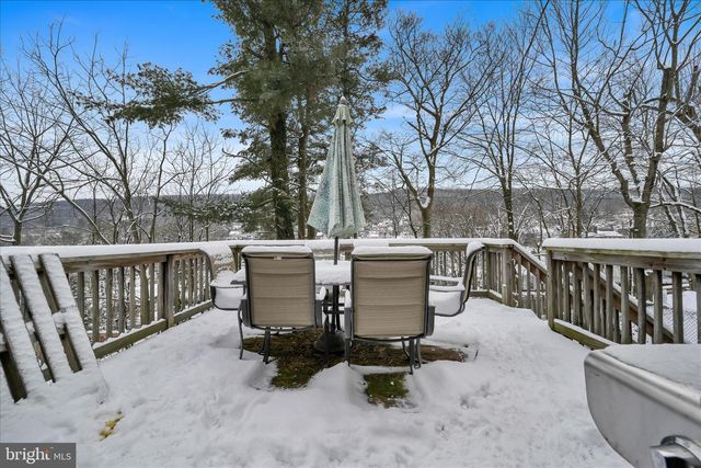 1611 ELK AVE, Pottsville, PA 17901