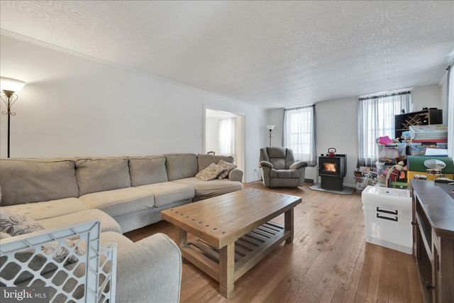 1611 ELK AVE, Pottsville, PA 17901