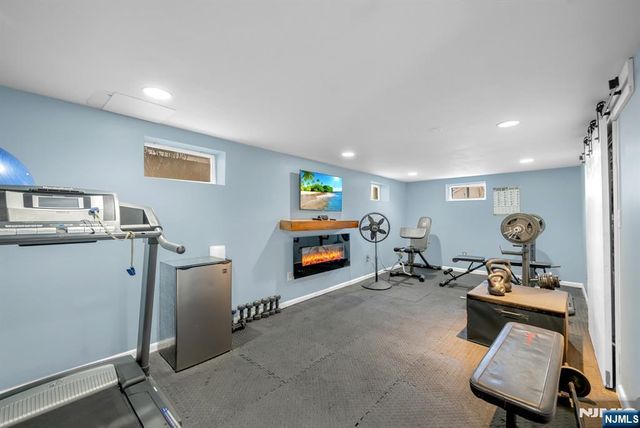 95 McKinley Avenue, Hawthorne, NJ 07506